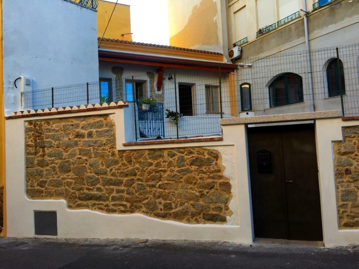 B&B Pascal House Nuoro_Iun E5016 Nuoro  Bagian luar foto