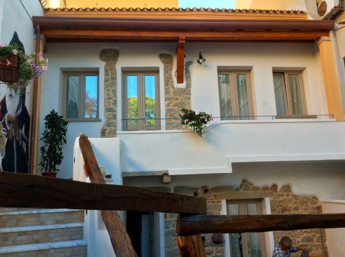 B&B Pascal House Nuoro_Iun E5016 Nuoro  Bagian luar foto